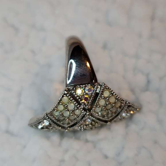 Express Ring - Picture 7 of 10